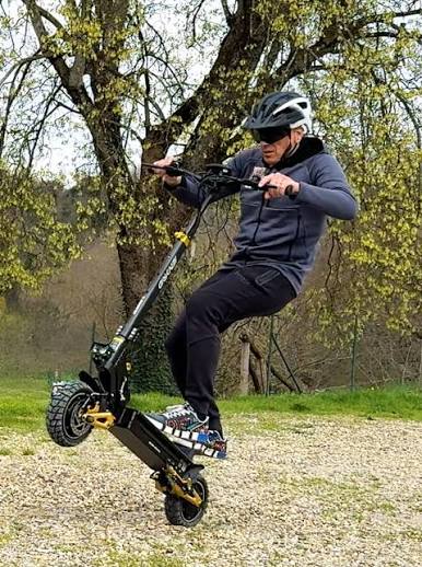 IENYRID ES70 Dual Motor Electric Scooter